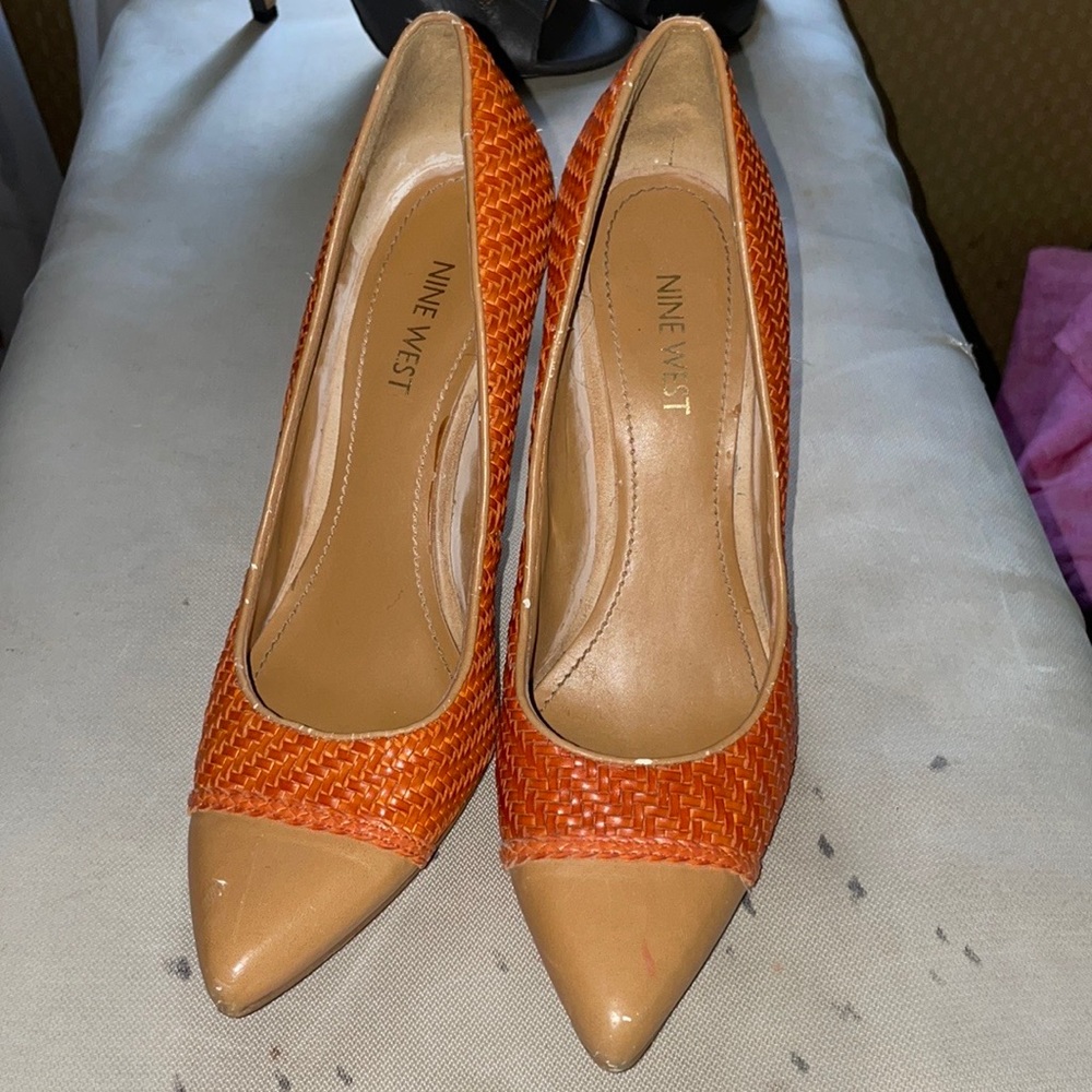 Nine west size 7 orange & tan combo